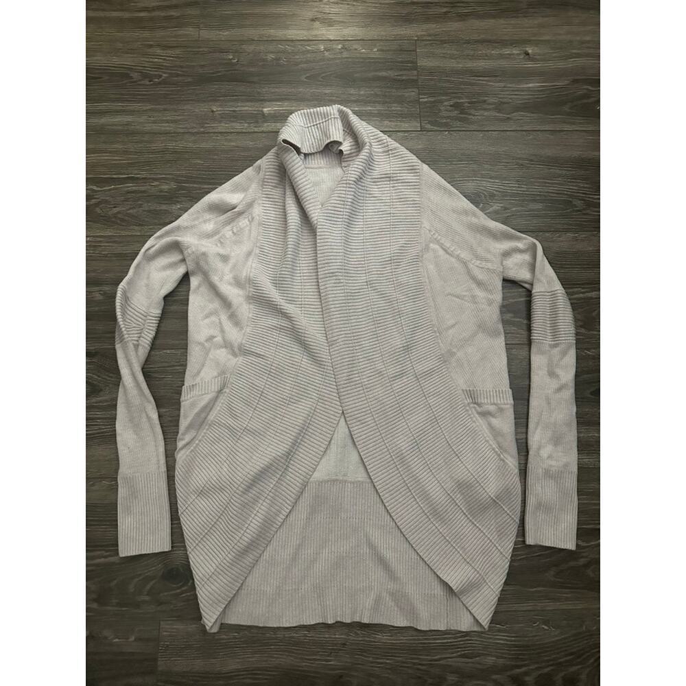 Lululemon Transformation Wrap Heathered Dune / White